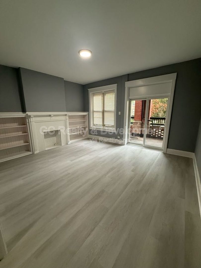 *** FRESHLY PAINTED / 4 BDRM - 2 BTH / PET FRIENDLY / ONLY PAY GAS & ELECTRIC *** property image