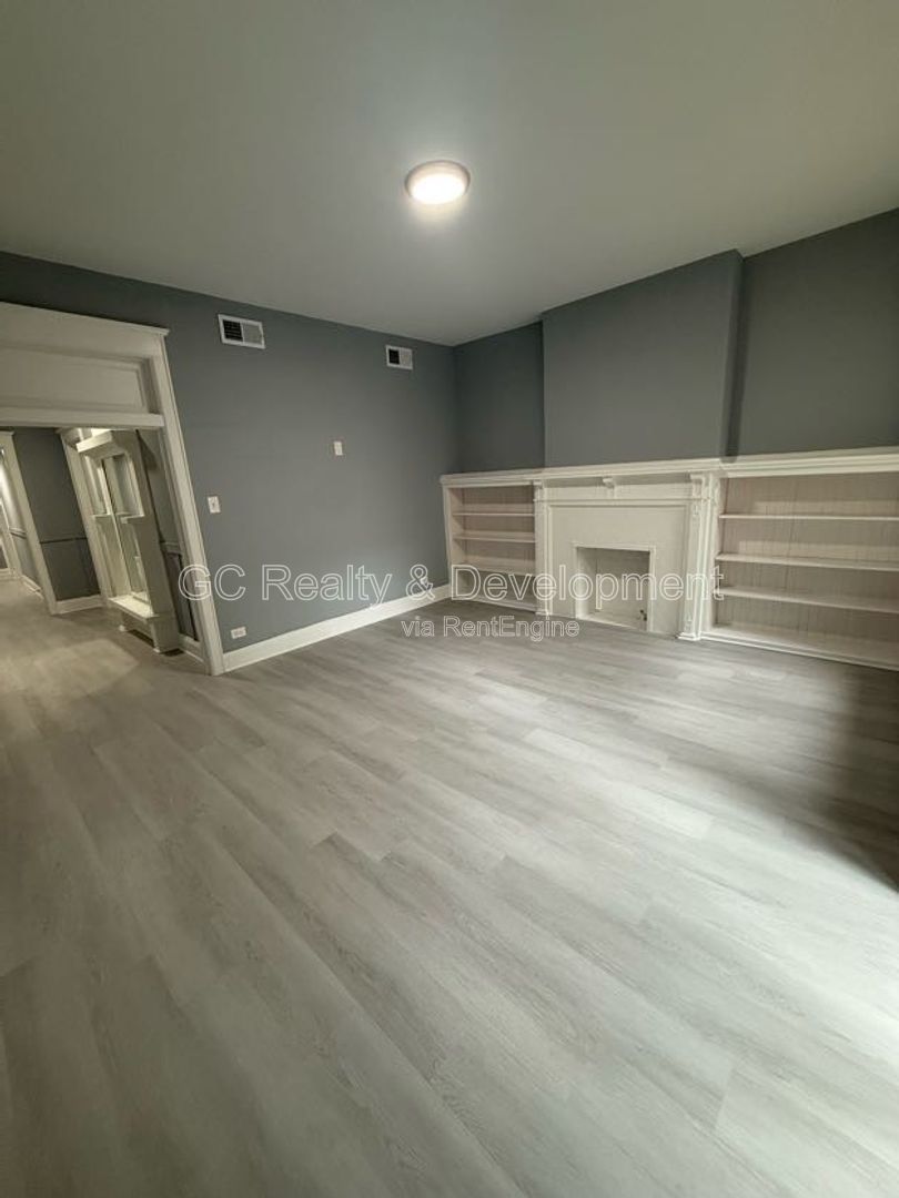 *** FRESHLY PAINTED / 4 BDRM - 2 BTH / PET FRIENDLY / ONLY PAY GAS & ELECTRIC *** property image