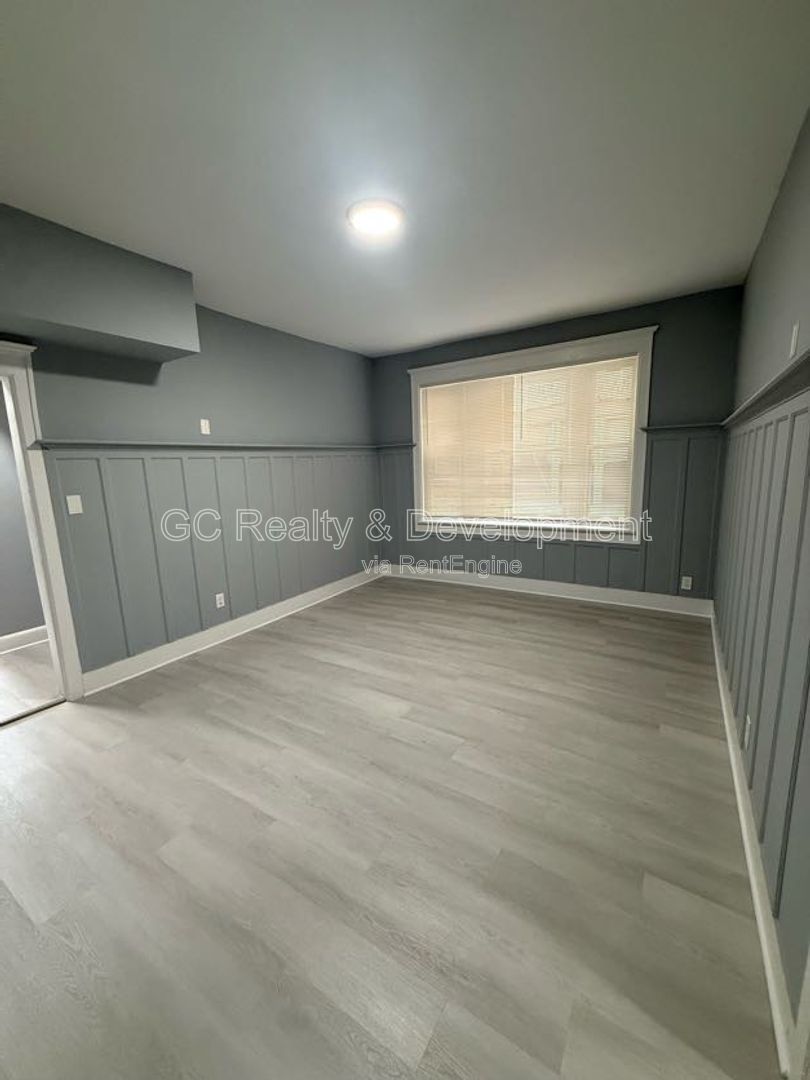 *** FRESHLY PAINTED / 4 BDRM - 2 BTH / PET FRIENDLY / ONLY PAY GAS & ELECTRIC *** property image