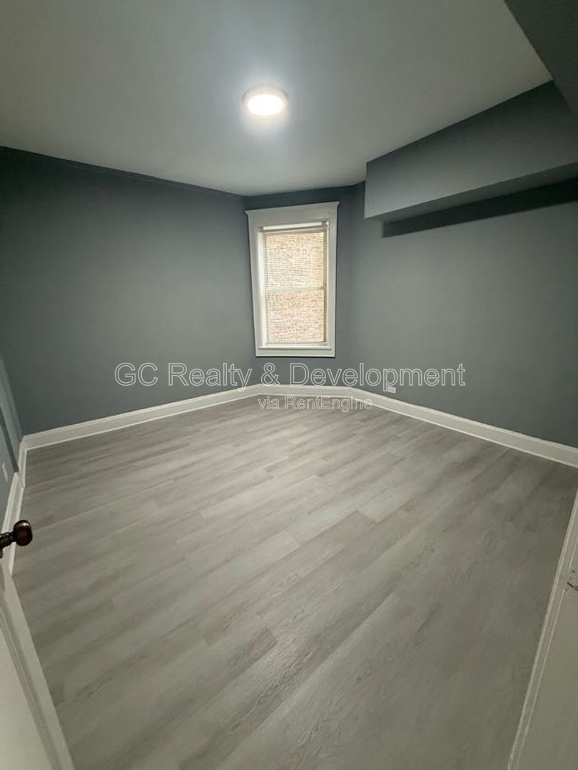 *** FRESHLY PAINTED / 4 BDRM - 2 BTH / PET FRIENDLY / ONLY PAY GAS & ELECTRIC *** property image