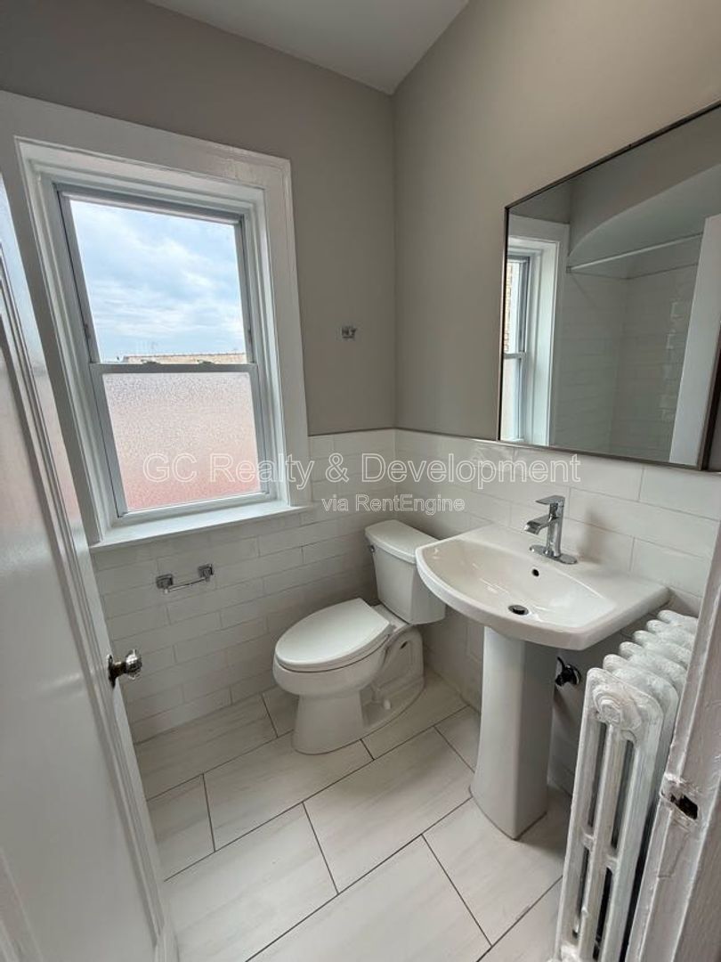 *** 3 BDRM - 1.5 BTH / RECENTLY REHABBED / ONLY PAY ELECTRIC / LAUNDRY ON SITE *** property image
