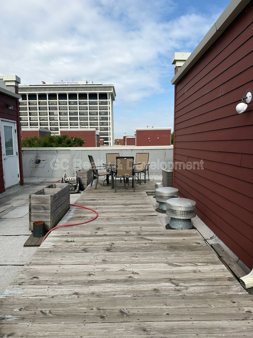 *** COMING SOON 8/01/26! / 3 BED 2 BATH TOWNHOUSE / LAUNDRY IN UNIT / PARKING INCLUDED *** property image