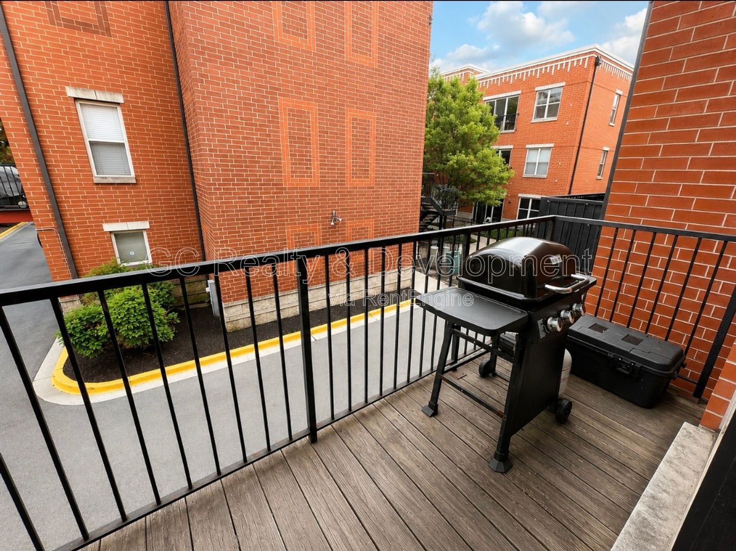 *** COMING SOON 8/01/26! / 3 BED 2 BATH TOWNHOUSE / LAUNDRY IN UNIT / PARKING INCLUDED *** property image