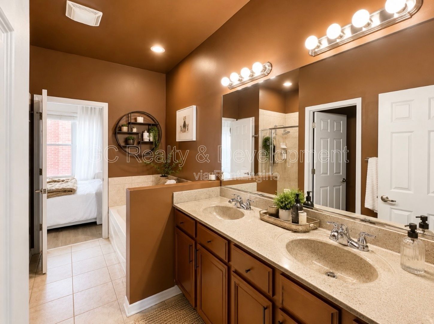 *** COMING SOON 8/01/26! / 3 BED 2 BATH TOWNHOUSE / LAUNDRY IN UNIT / PARKING INCLUDED *** property image