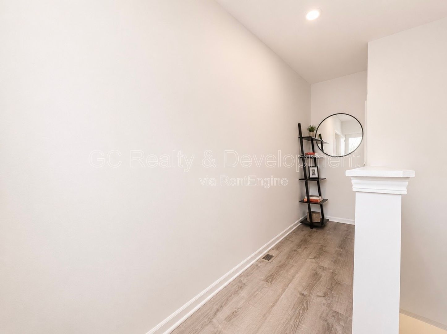 *** COMING SOON 8/01/26! / 3 BED 2 BATH TOWNHOUSE / LAUNDRY IN UNIT / PARKING INCLUDED *** property image