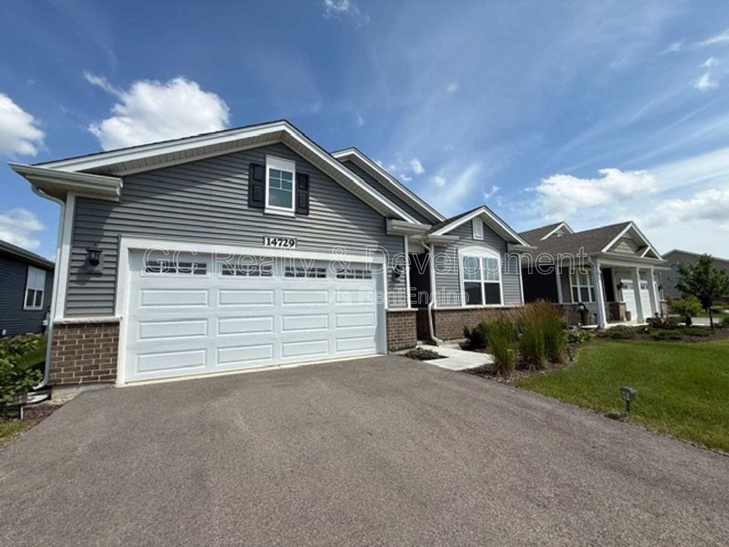 *** 3BR-2BA / RECENTLY UPDATED / SS APPLIANCES / IN-UNIT LAUNDRY / CENTRAL AIR / GARAGE *** property image