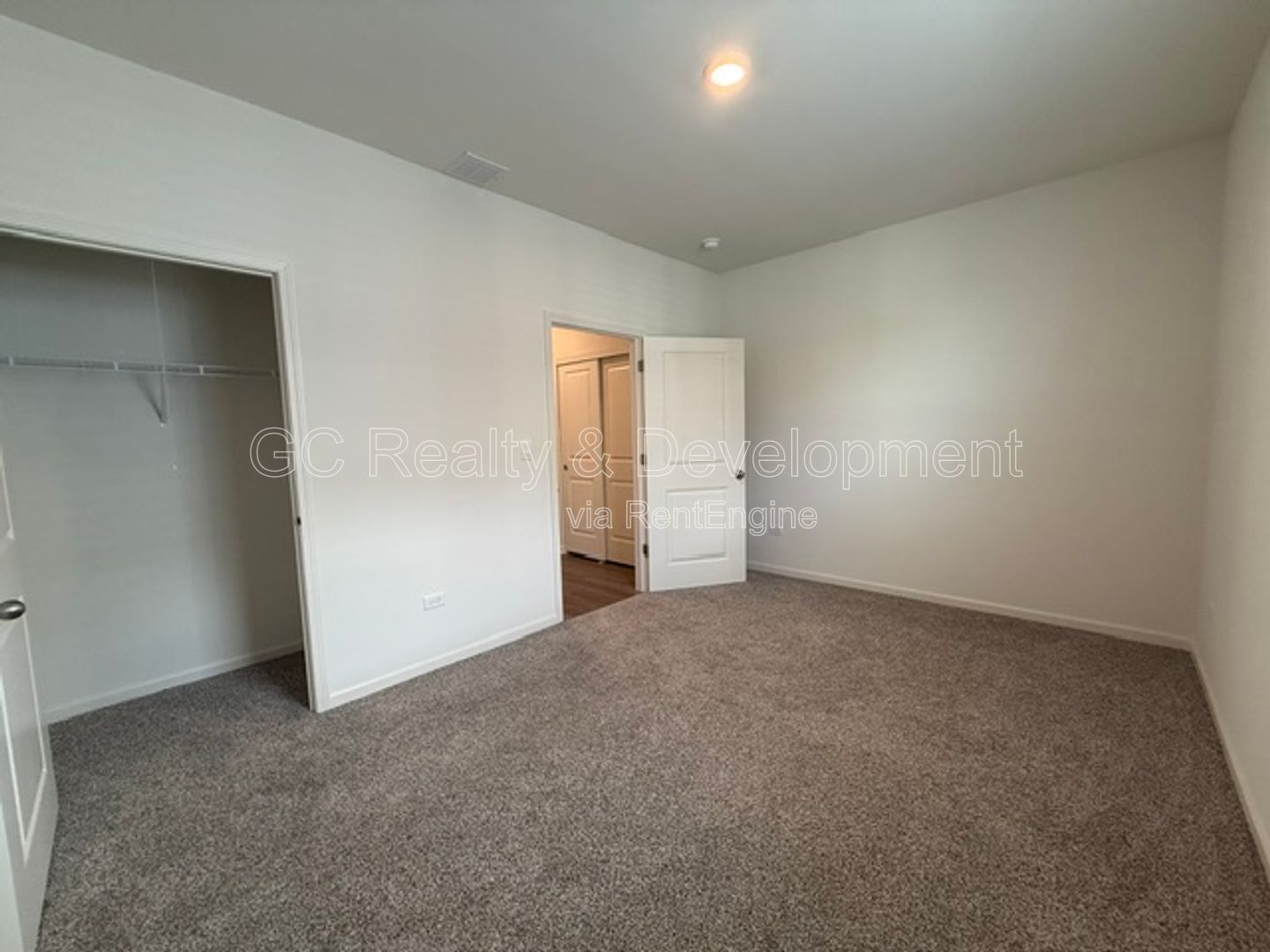 *** 3BR-2BA / RECENTLY UPDATED / SS APPLIANCES / IN-UNIT LAUNDRY / CENTRAL AIR / GARAGE *** property image
