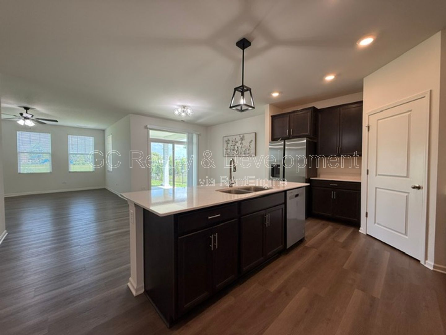 *** 3BR-2BA / RECENTLY UPDATED / SS APPLIANCES / IN-UNIT LAUNDRY / CENTRAL AIR / GARAGE *** property image