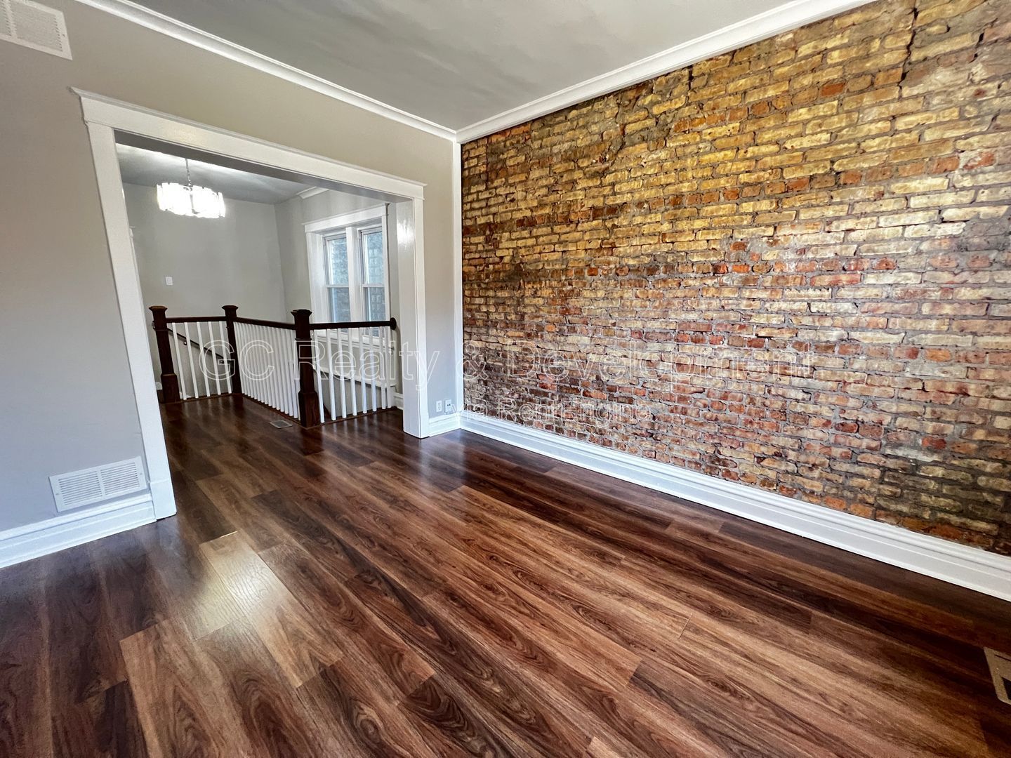 *** 3 BDRMS - 2 BTH / CENTRAL AIR / SS APPL / FREE LAUNDRY IN BUILDING *** property image