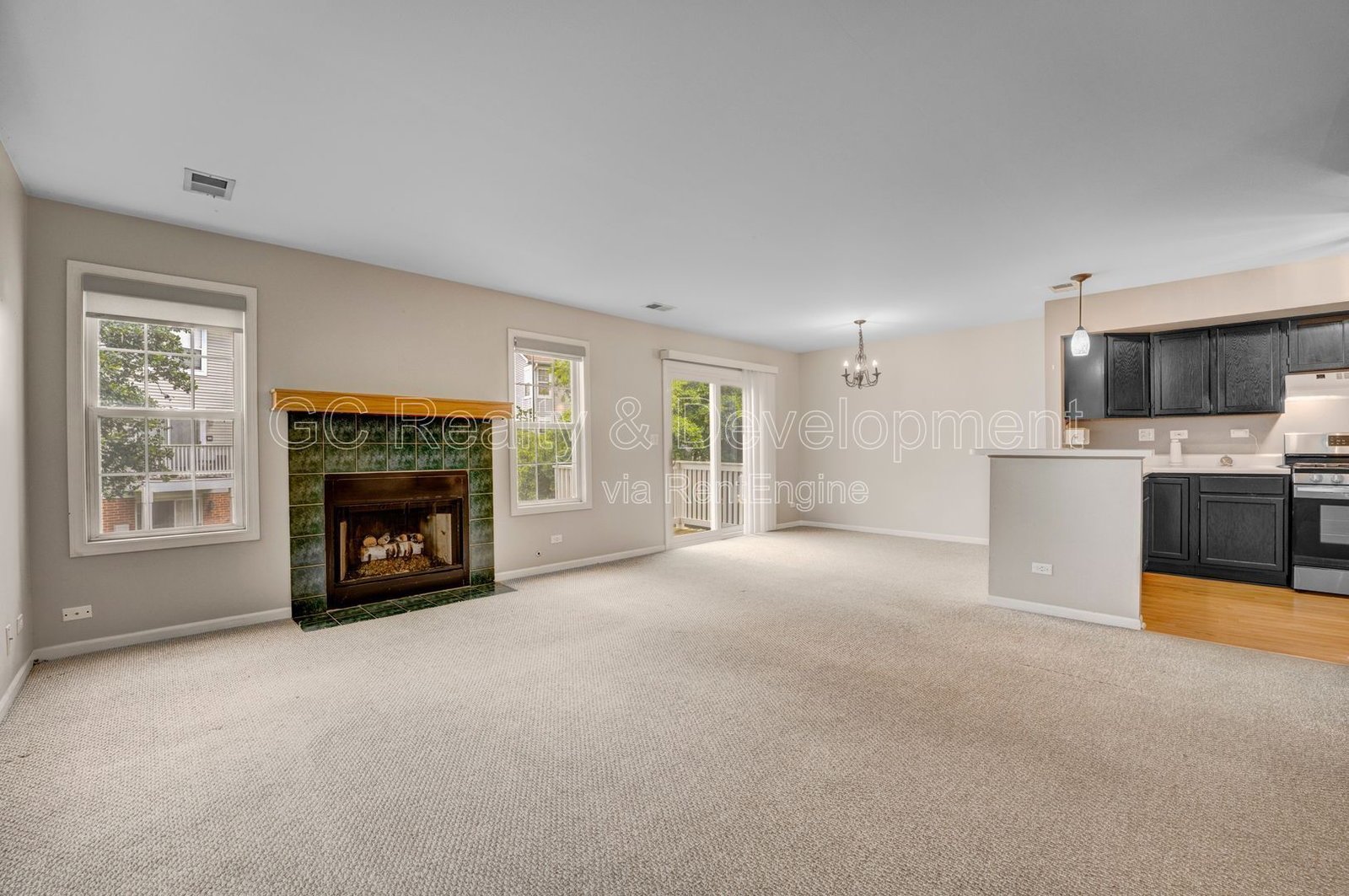 *** CUL-DE-SAC TOWNHOME / ATTACHED GARAGE / TRANSIT NEARBY / W& IN UNIT *** property image