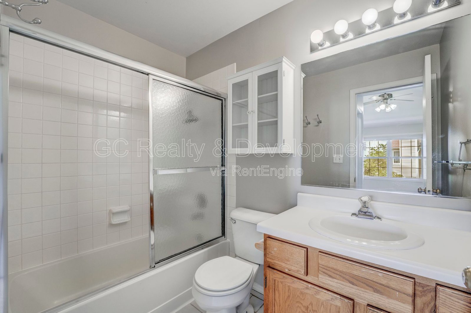 *** CUL-DE-SAC TOWNHOME / ATTACHED GARAGE / TRANSIT NEARBY / W& IN UNIT *** property image