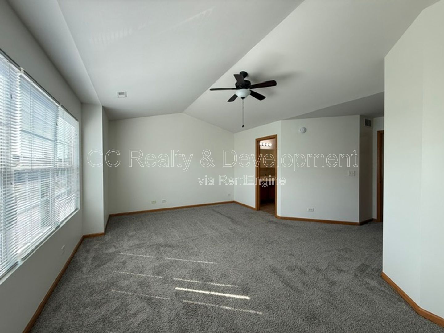 *** 3BR - 2.5BA / APPLIANCES INCLUDED / GARAGE / IN-UNIT LAUNDRY / PET FRIENDLY *** property image