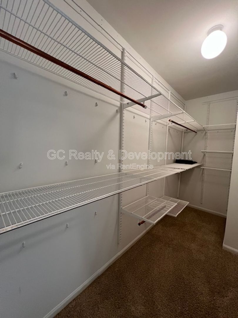 ***COMING SOON 8-1-26! / 3BDRM - 2.5BTH / END UNIT / SS APPLIANCES / 2ND FLOOR LAUNDRY / LOWER-LEVEL BONUS ROOM*** property image