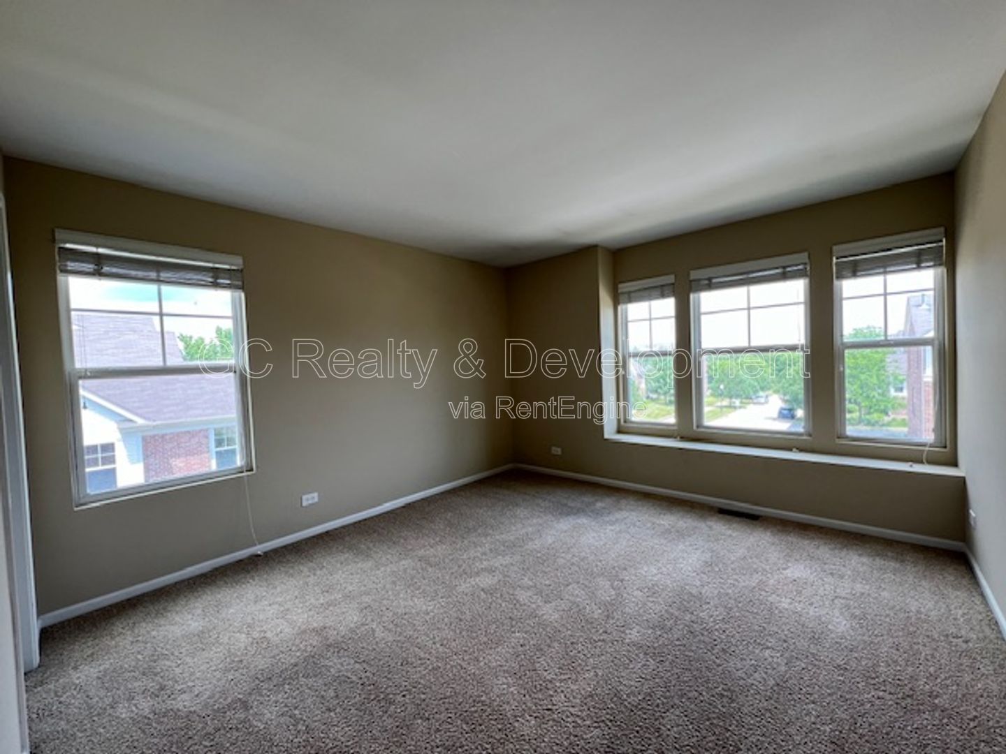 ***COMING SOON 8-1-26! / 3BDRM - 2.5BTH / END UNIT / SS APPLIANCES / 2ND FLOOR LAUNDRY / LOWER-LEVEL BONUS ROOM*** property image