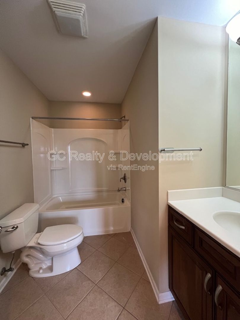 ***COMING SOON 8-1-26! / 3BDRM - 2.5BTH / END UNIT / SS APPLIANCES / 2ND FLOOR LAUNDRY / LOWER-LEVEL BONUS ROOM*** property image