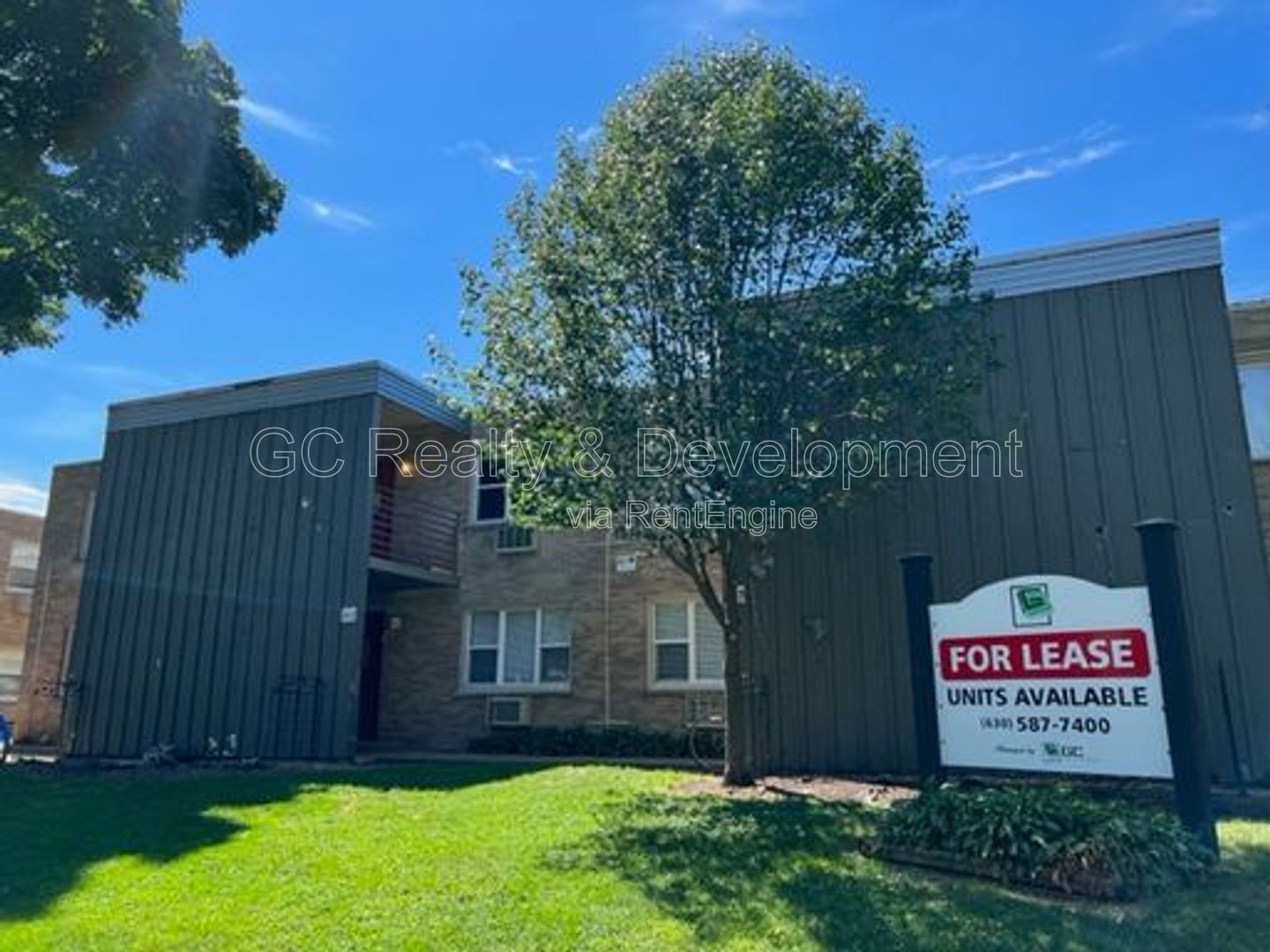 *** AVAILABLE 07/21/25! / CRYSTAL LAKE LOCATION / 2 BDRM / 1 BTH / APPLIANCES INCL / TENANT ONLY PAYS ELECTRIC *** property image