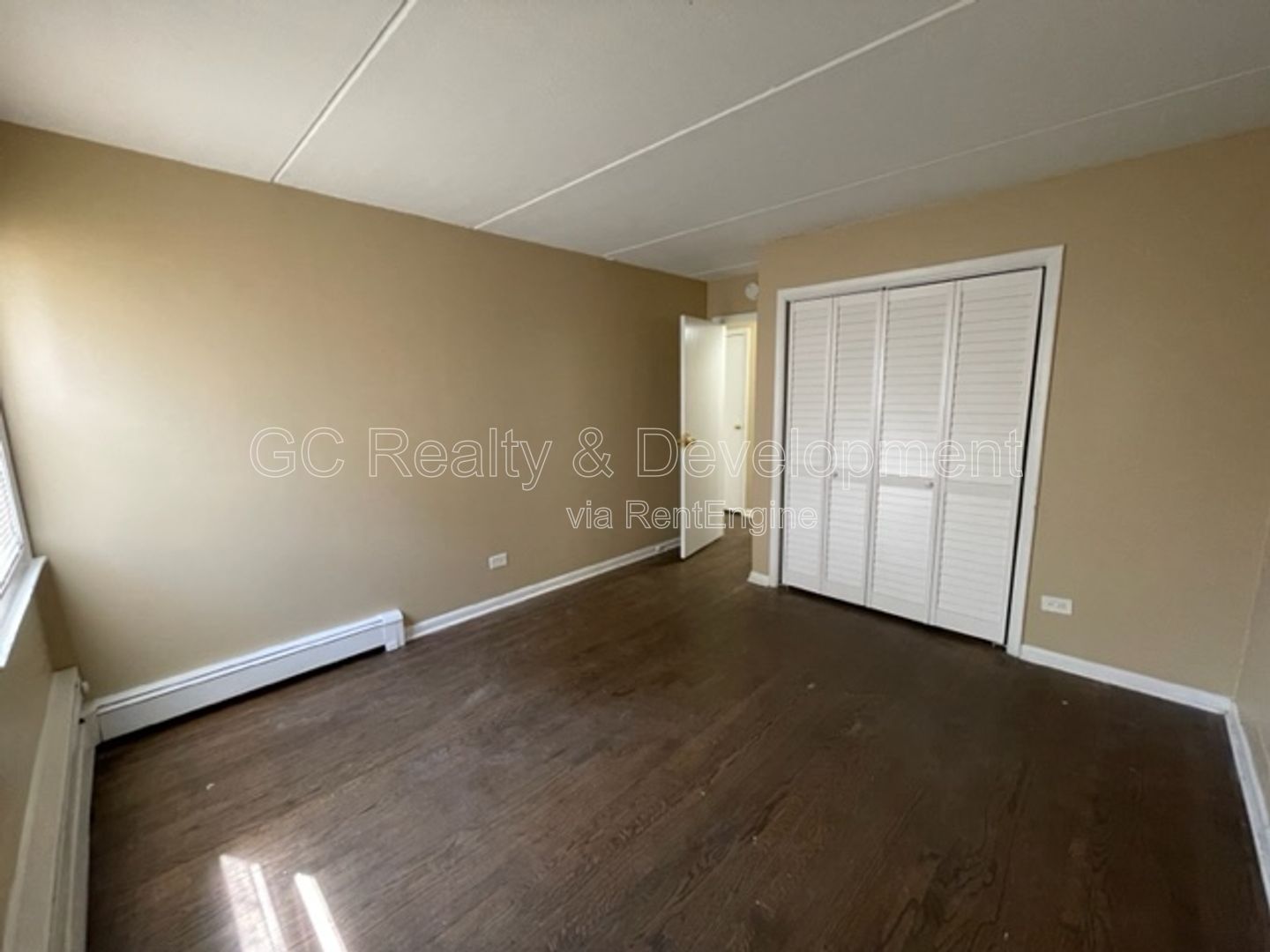 *** AVAILABLE 07/21/25! / CRYSTAL LAKE LOCATION / 2 BDRM / 1 BTH / APPLIANCES INCL / TENANT ONLY PAYS ELECTRIC *** property image