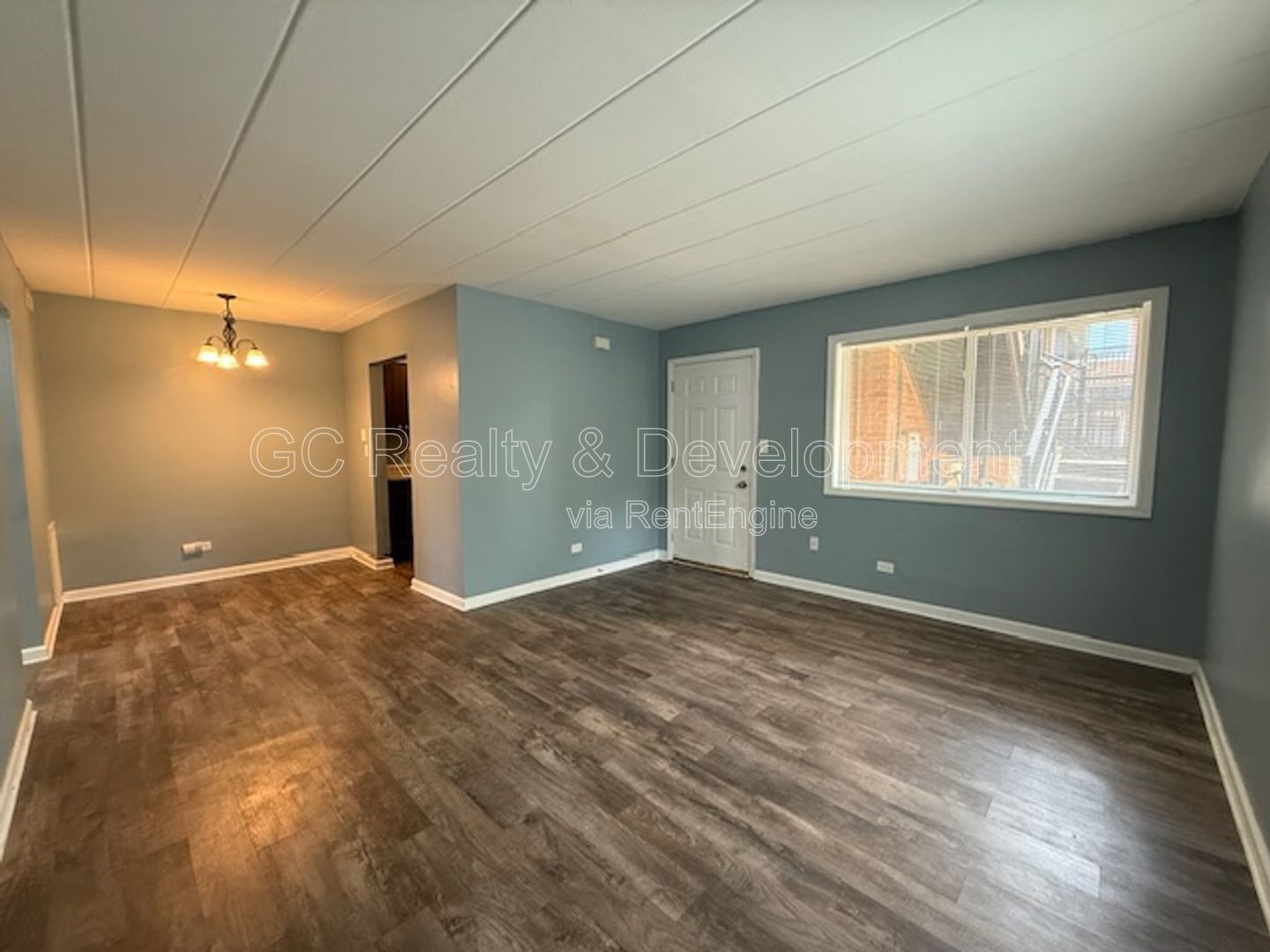 *** FULLY UPDATED / 1 BDRM / FIRST FLOOR UNIT / NEW APPLIANCES INCL / ONE PARKING SPACE*** property image