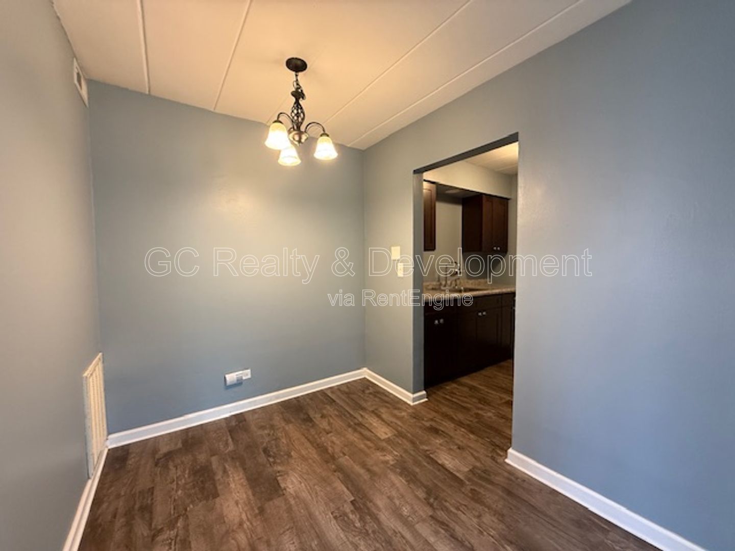 *** FULLY UPDATED / 1 BDRM / FIRST FLOOR UNIT / NEW APPLIANCES INCL / ONE PARKING SPACE*** property image