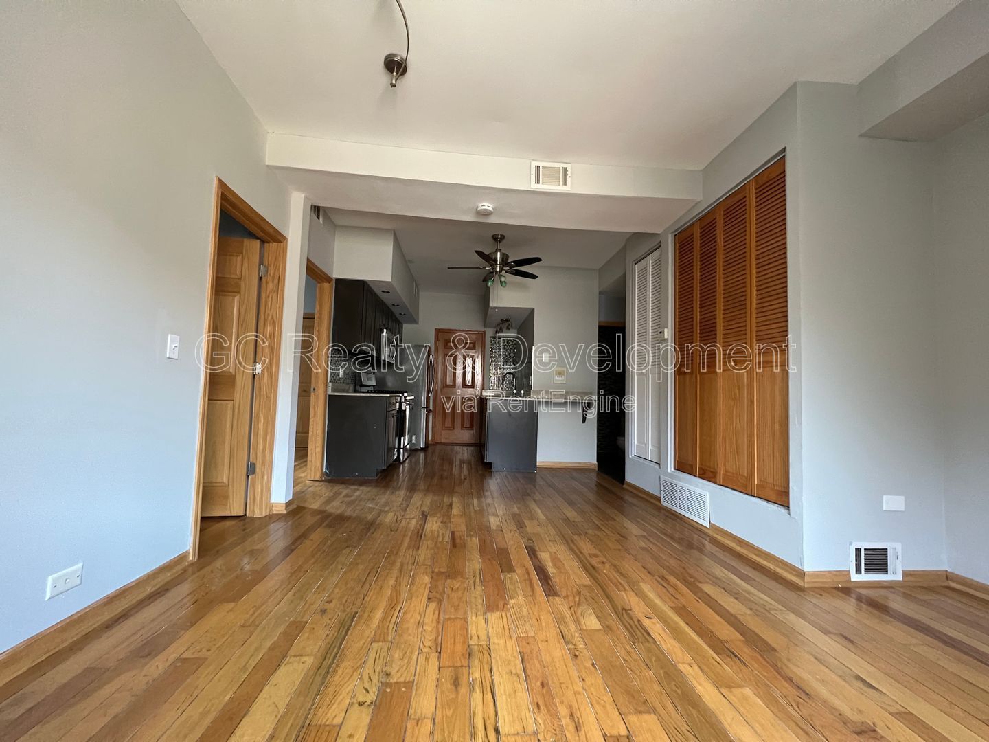 *** AVAILABLE 8/15/26! / LINCOLN PARK LOCATION / 2 BDRM / SS APPL / WASHER & DRYER IN UNIT / PARKING SPACE INCL*** property image