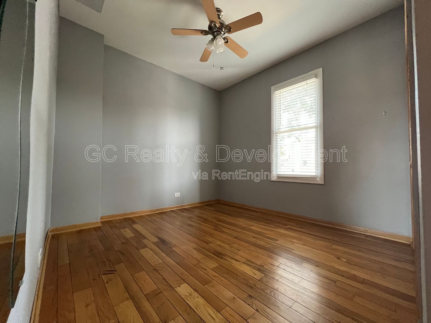 *** AVAILABLE 8/15/26! / LINCOLN PARK LOCATION / 2 BDRM / SS APPL / WASHER & DRYER IN UNIT / PARKING SPACE INCL*** property image