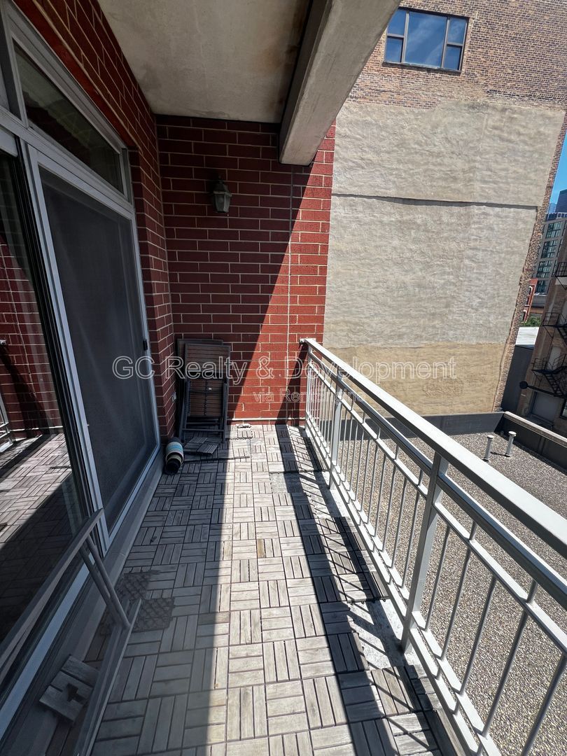 *** COMING SOON 8/15/26! / LUXURY LIVING IN THE HEART OF FULTON MARKET / SPACIOUS 2 BDRM - 2 BTH W/ MODERN UPDATES*** property image