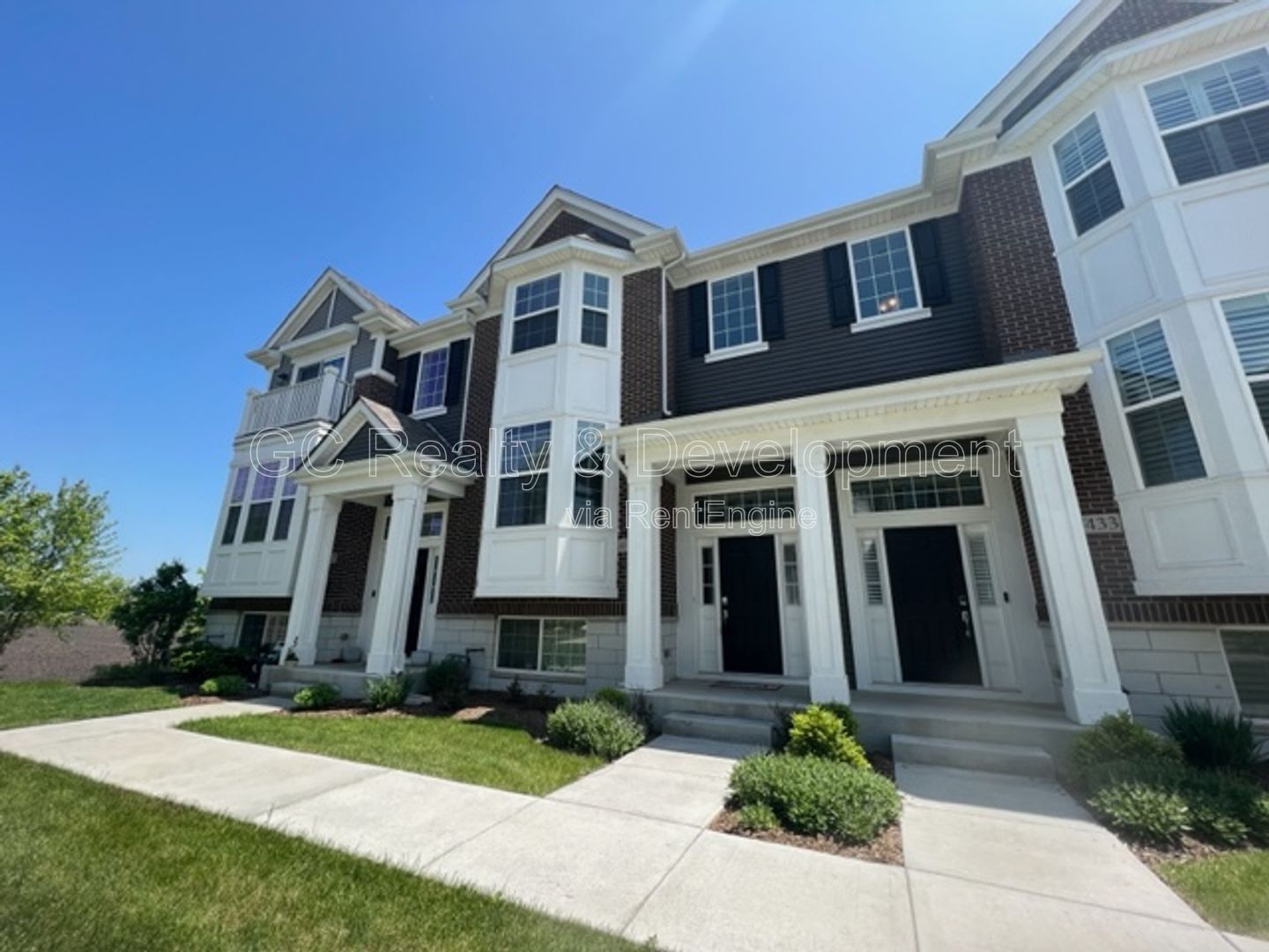 *** NEWER CONTRUCTION / EMERSON PARK / CENTRAL AIR / FINISHED LOWER LEVER / SS APPLIANCES / ATTACHED GARAGE *** property image