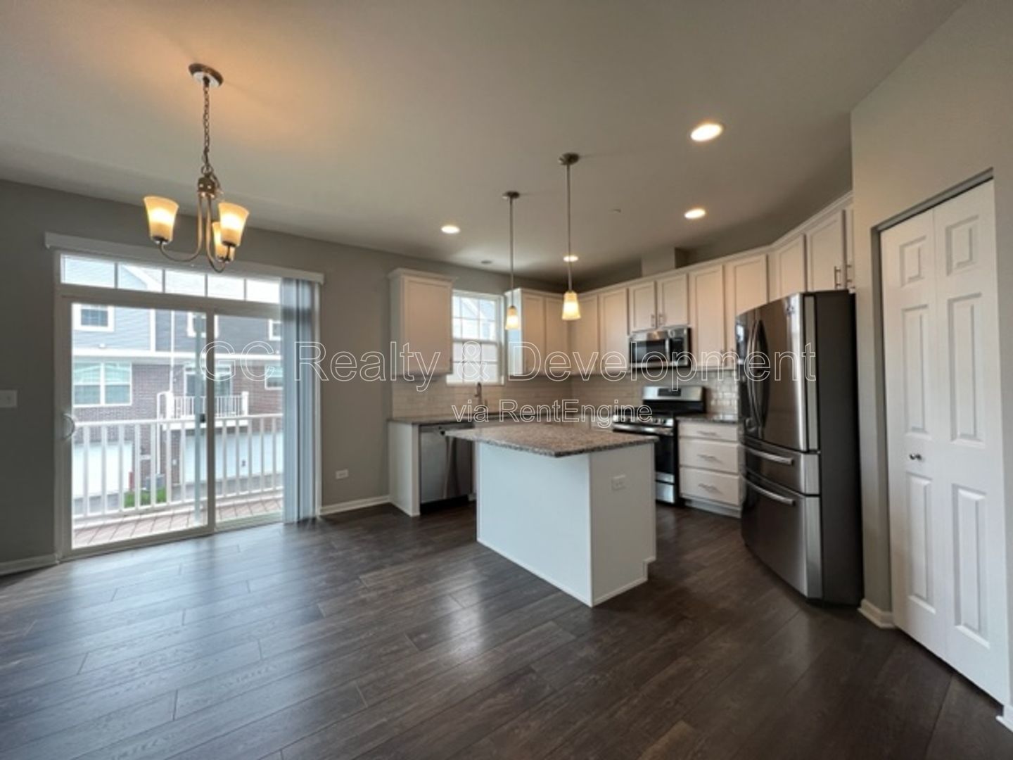 *** NEWER CONTRUCTION / EMERSON PARK / CENTRAL AIR / FINISHED LOWER LEVER / SS APPLIANCES / ATTACHED GARAGE *** property image