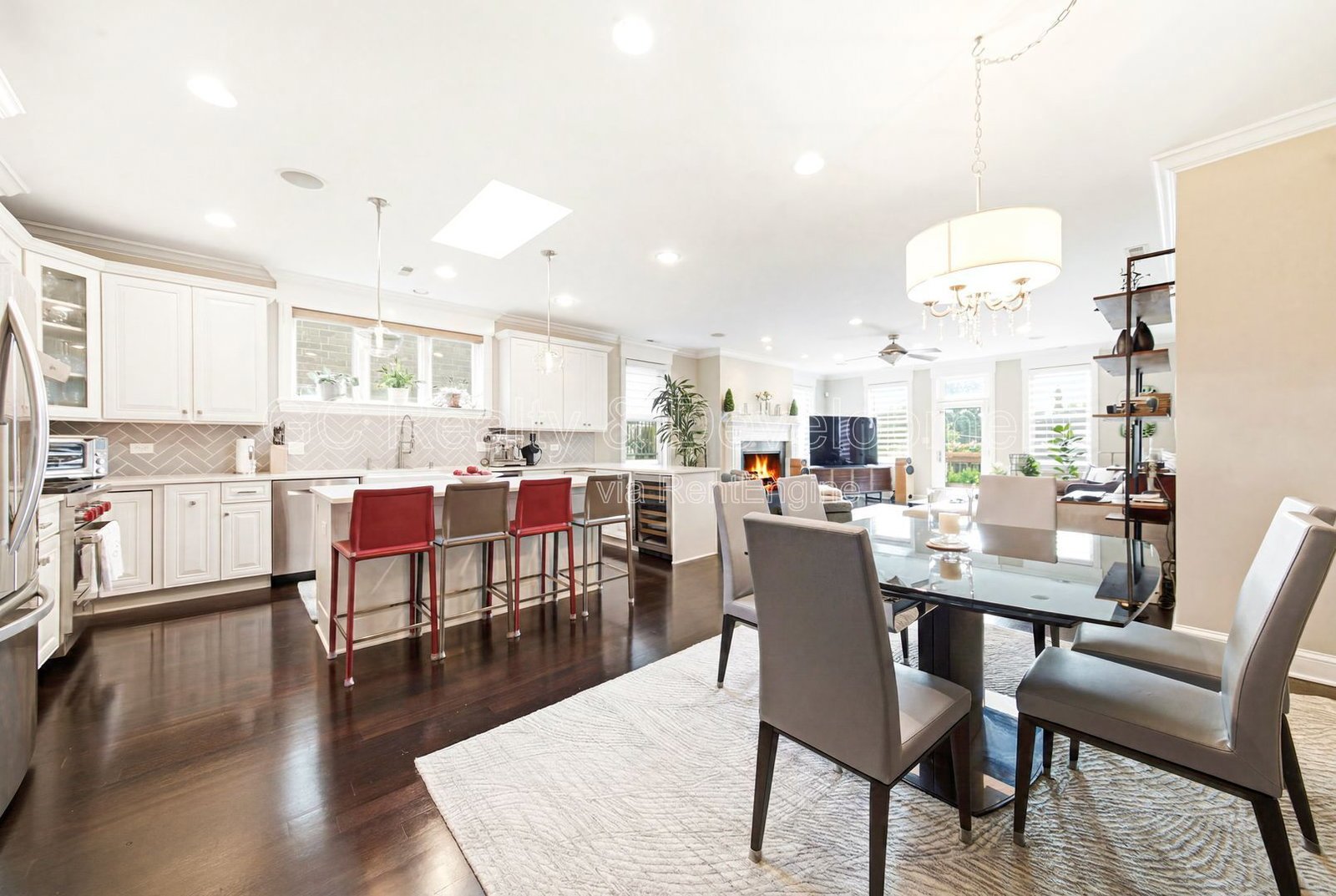 *** COMING SOON 9-1-26! / 4 BDRM - 2.5 BTH / 2500+ SQFT / PRIVATE ROOFTOP DECK / OPEN FLOOR PLAN / UPDATED THROUGHOUT *** property image