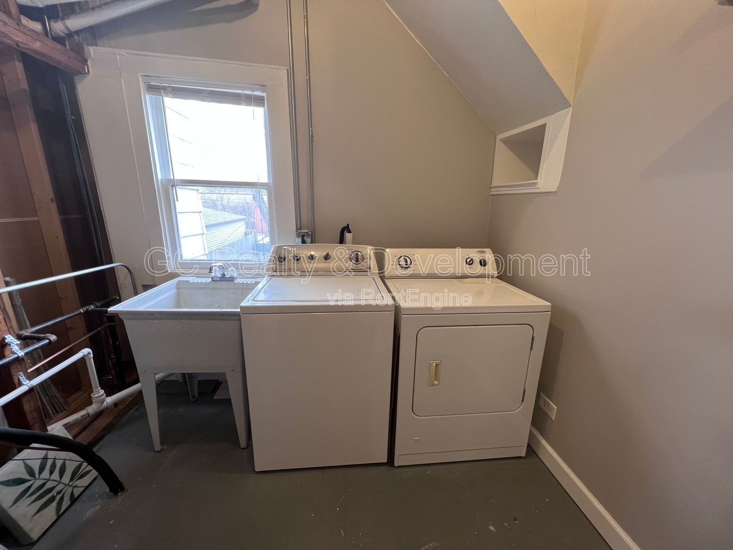*** AVAIL 7/15 / 1BR-1BA / CENTRAL AIR / PARKING INCLUDED / EASY COMMUTE / COMMON AREA LAUNDRY *** property image