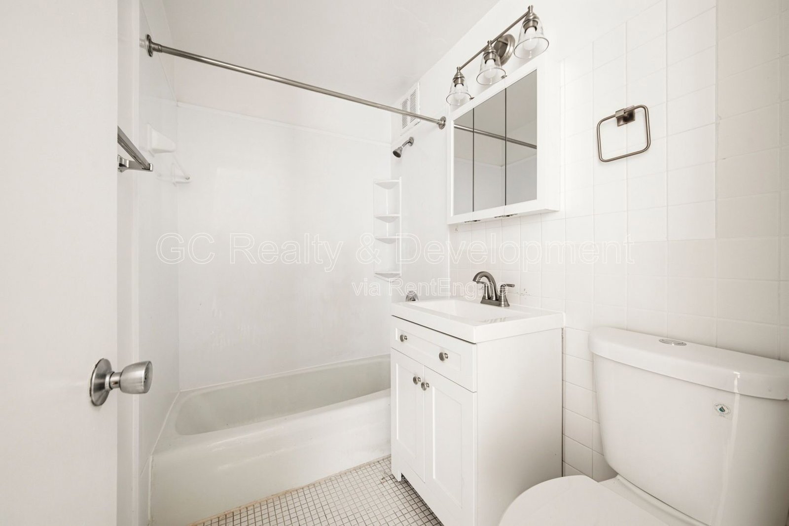 *** 1 BDRM / CENTRAL AC / FULLY AMENITY BUILDING / RECENTLY UPDATED / PARKING SPOT INCL *** property image