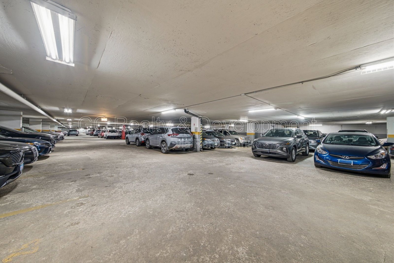 *** 1 BDRM / CENTRAL AC / FULLY AMENITY BUILDING / RECENTLY UPDATED / PARKING SPOT INCL *** property image
