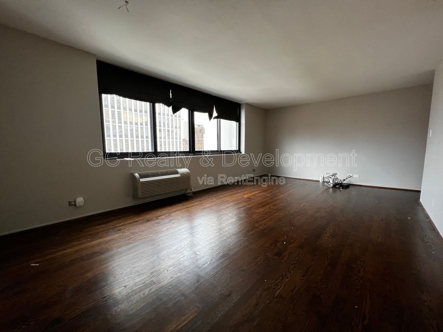***PRIME LOCATION - GOLD COAST / PENTHOUSE DUPLEX / 2 BDRM - 1.5 BTH / FULL AMENITIES*** property image