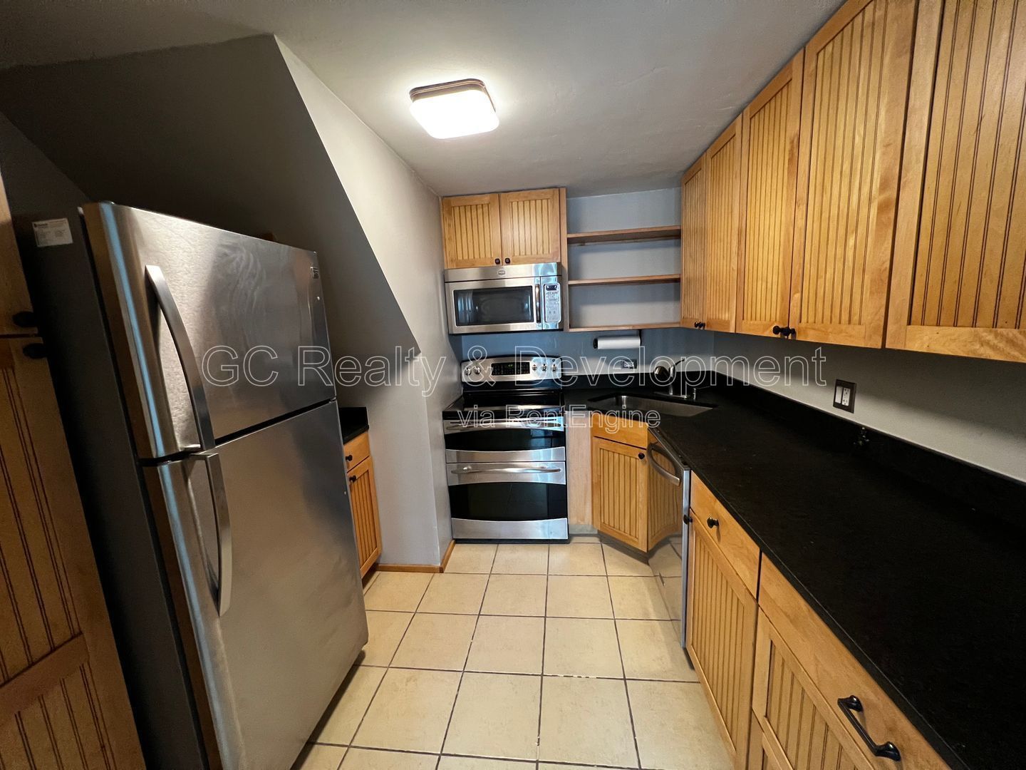 ***PRIME LOCATION - GOLD COAST / PENTHOUSE DUPLEX / 2 BDRM - 1.5 BTH / FULL AMENITIES*** property image