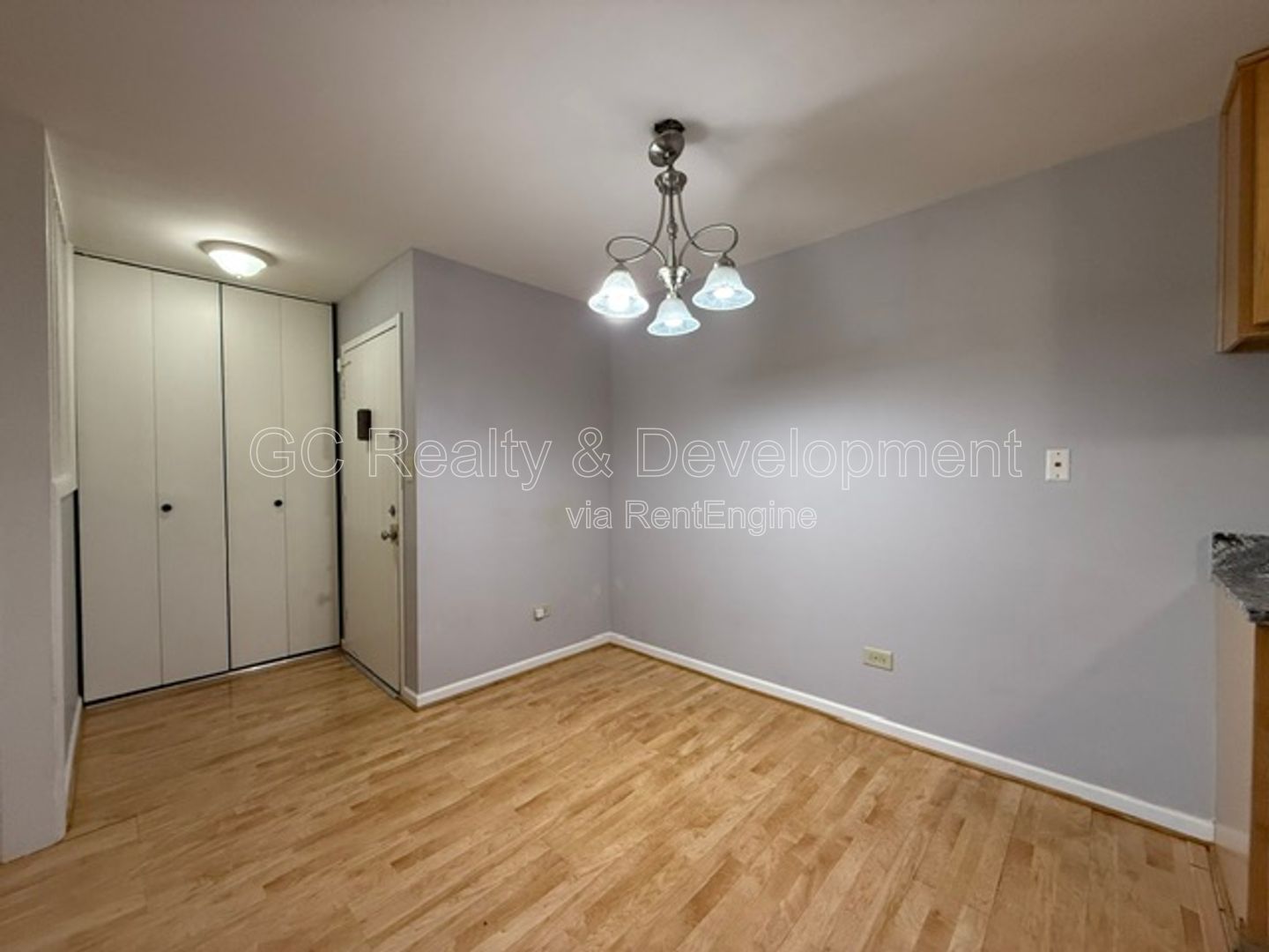 *** 2BR-1BA / APPLIANCES INCLUDED / EASY COMMUTE / HIGHLAND CROSSING *** property image