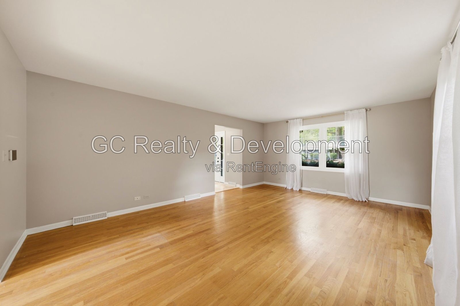 *** 4BR - 3BA / Hardwood Floors / Fenced Yard / Central Air / Garage / In-Unit Laundry *** property image