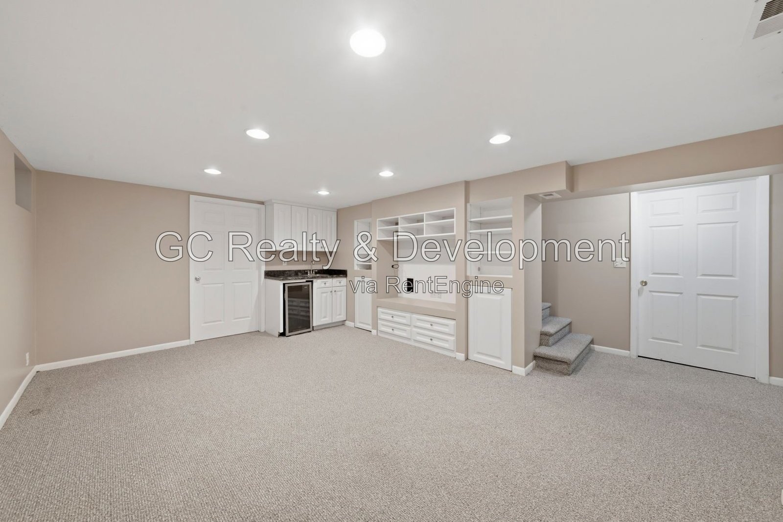 *** 4BR - 3BA / Hardwood Floors / Fenced Yard / Central Air / Garage / In-Unit Laundry *** property image
