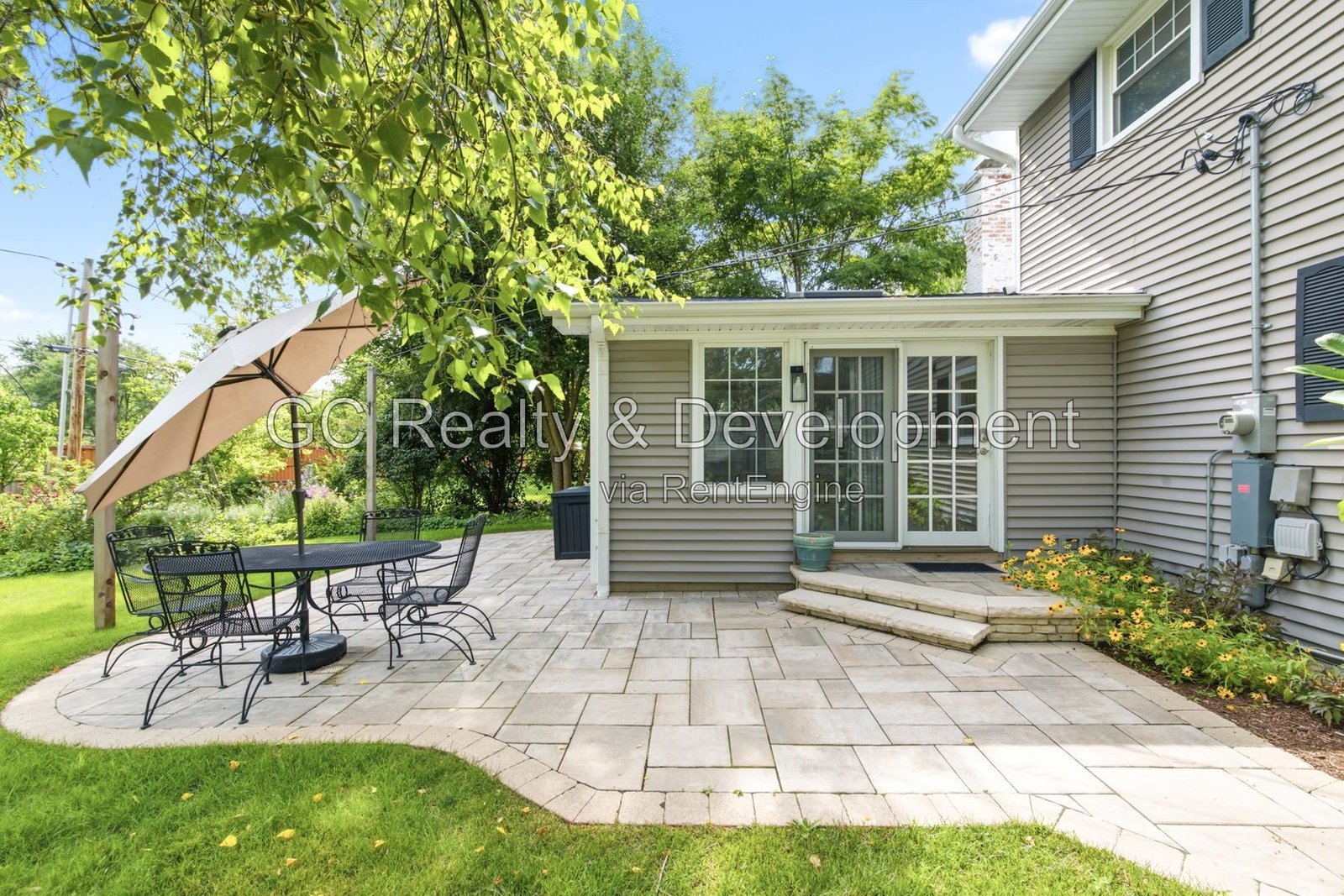 *** 4BR - 3BA / Hardwood Floors / Fenced Yard / Central Air / Garage / In-Unit Laundry *** property image