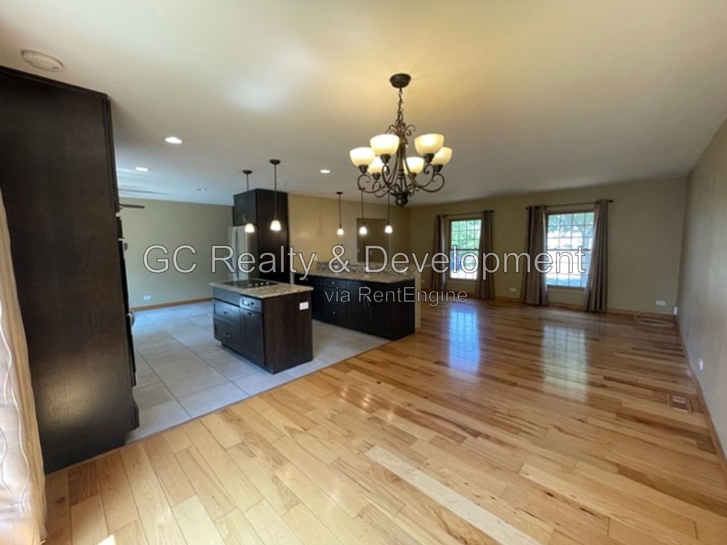 *** COMING SOON 9/10/26! / SCHAUMBURG SCHOOLS / FRESH PAINT / 4 BDRM - 2.5 BATH / LARGE YARD / PET FRIENDLY *** property image