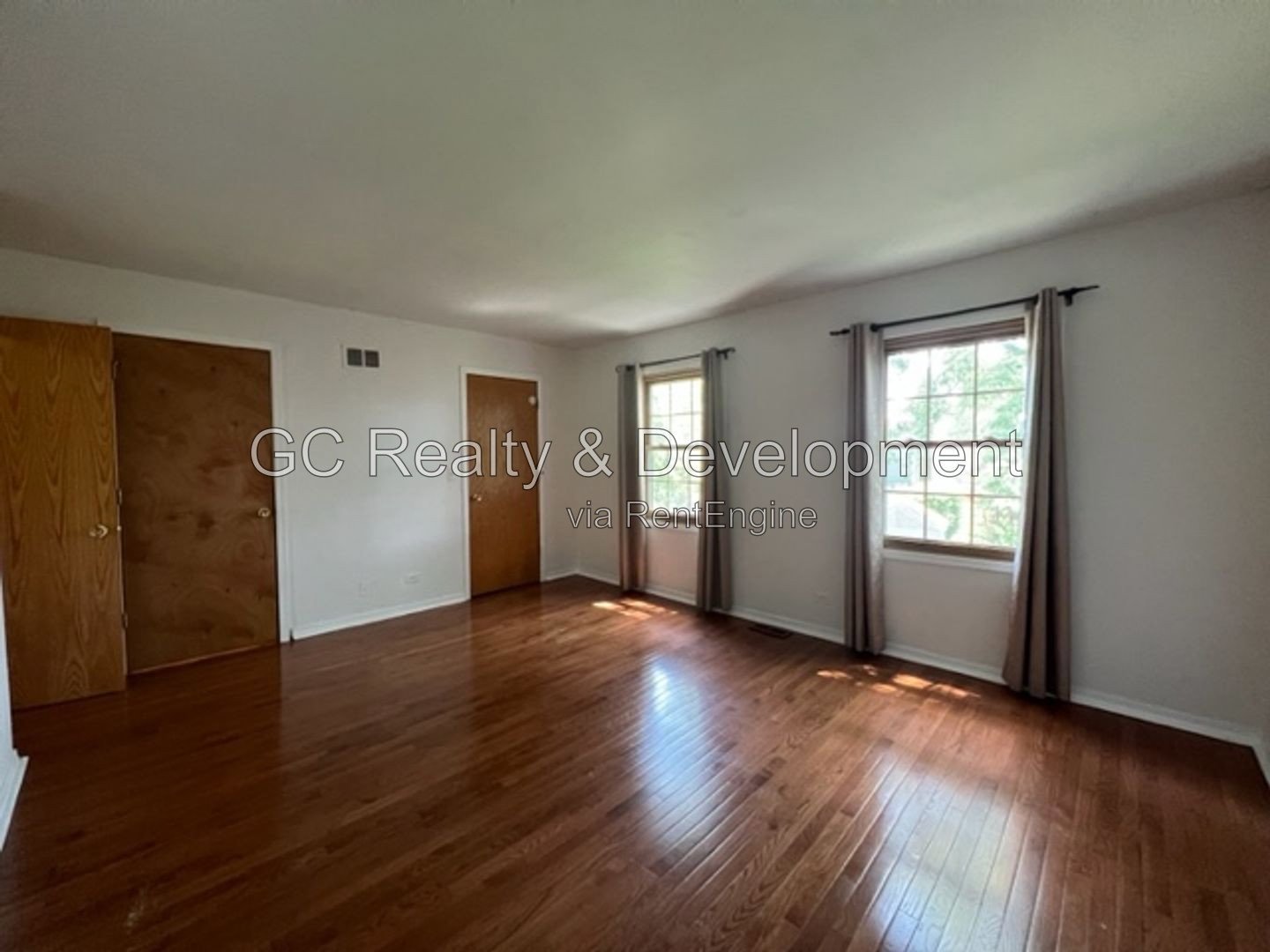 *** COMING SOON 9/10/26! / SCHAUMBURG SCHOOLS / FRESH PAINT / 4 BDRM - 2.5 BATH / LARGE YARD / PET FRIENDLY *** property image
