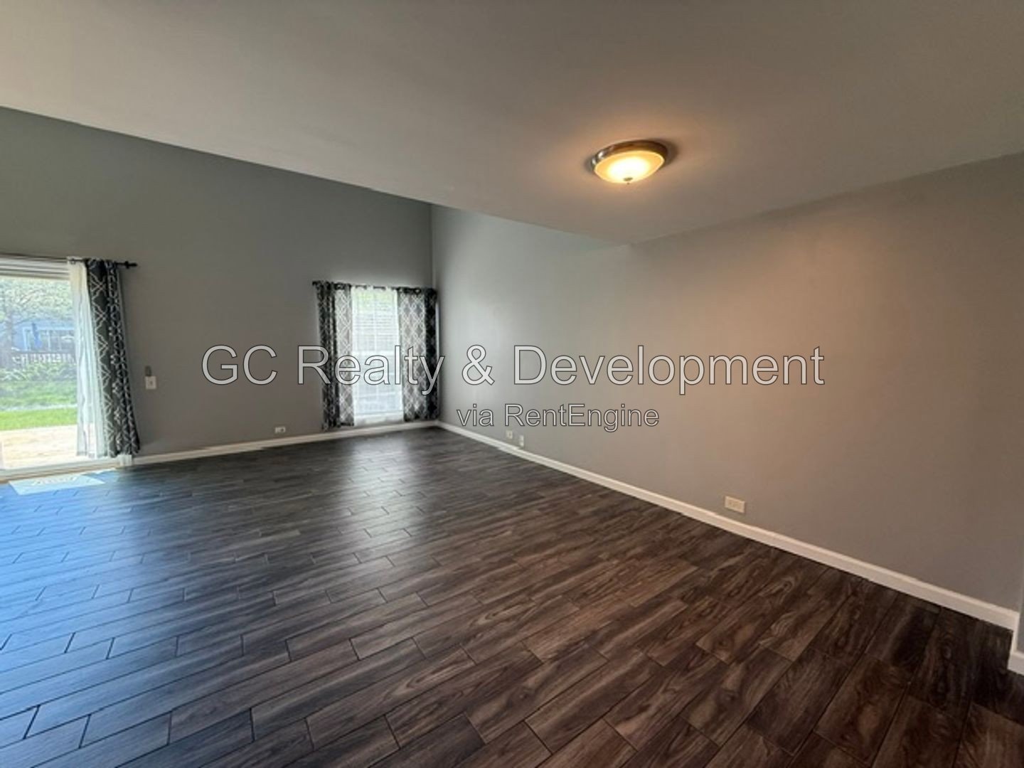 *** 2BR-1.5BA / SS APPLIANCES / IN-UNIT LAUNDRY / ATTACHED GARAGE *** property image