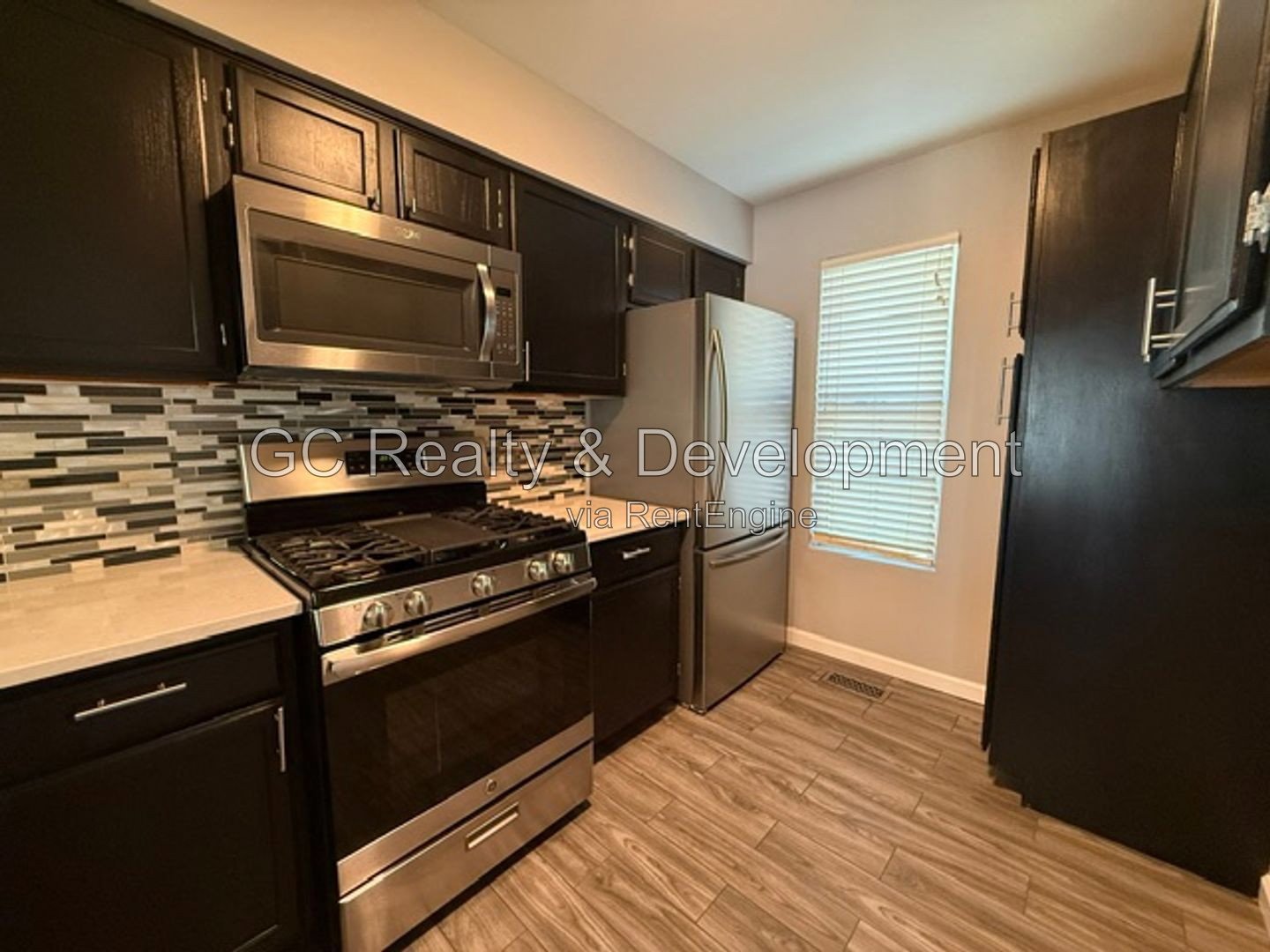 *** 2BR-1.5BA / SS APPLIANCES / IN-UNIT LAUNDRY / ATTACHED GARAGE *** property image