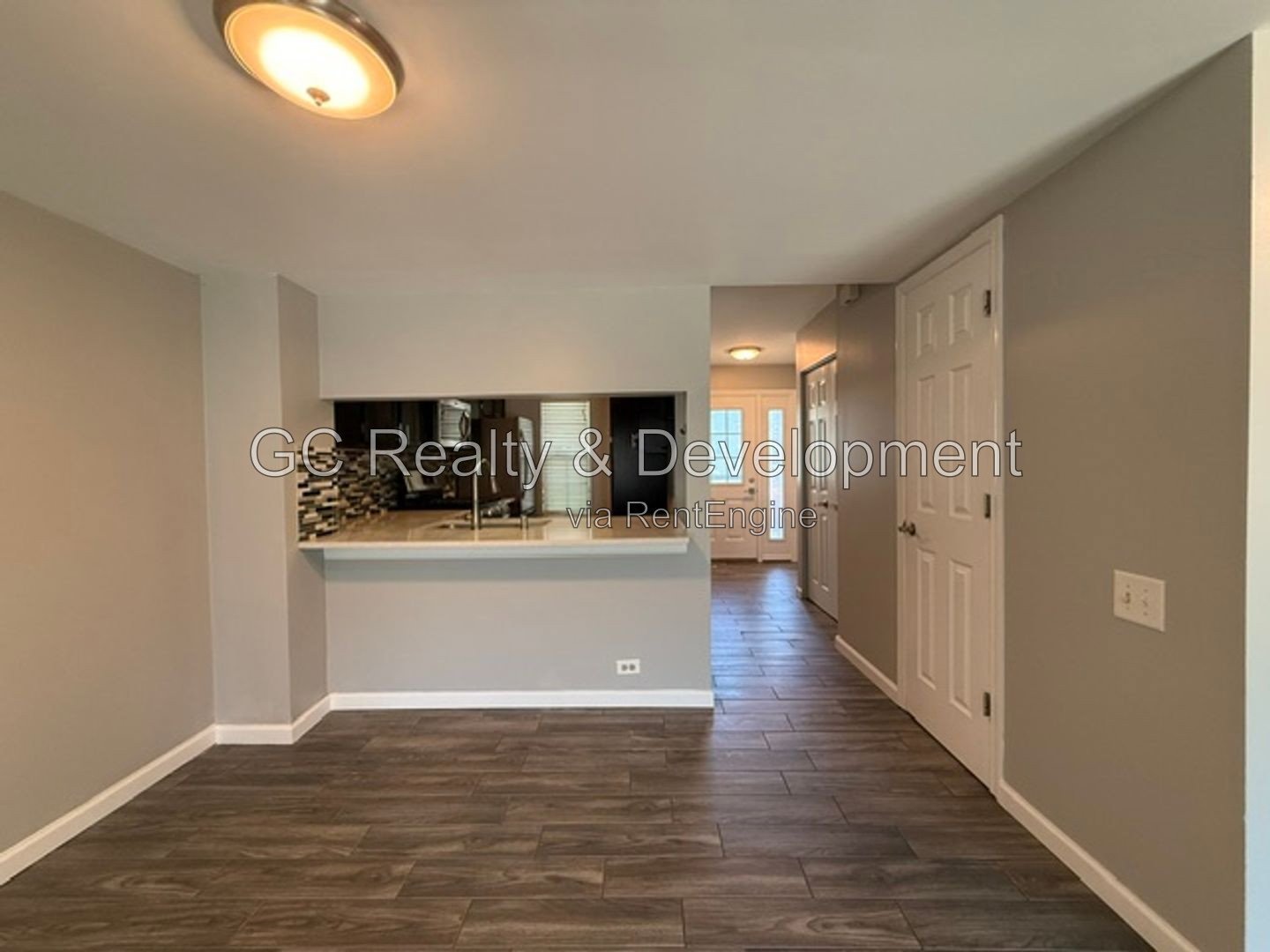 *** 2BR-1.5BA / SS APPLIANCES / IN-UNIT LAUNDRY / ATTACHED GARAGE *** property image