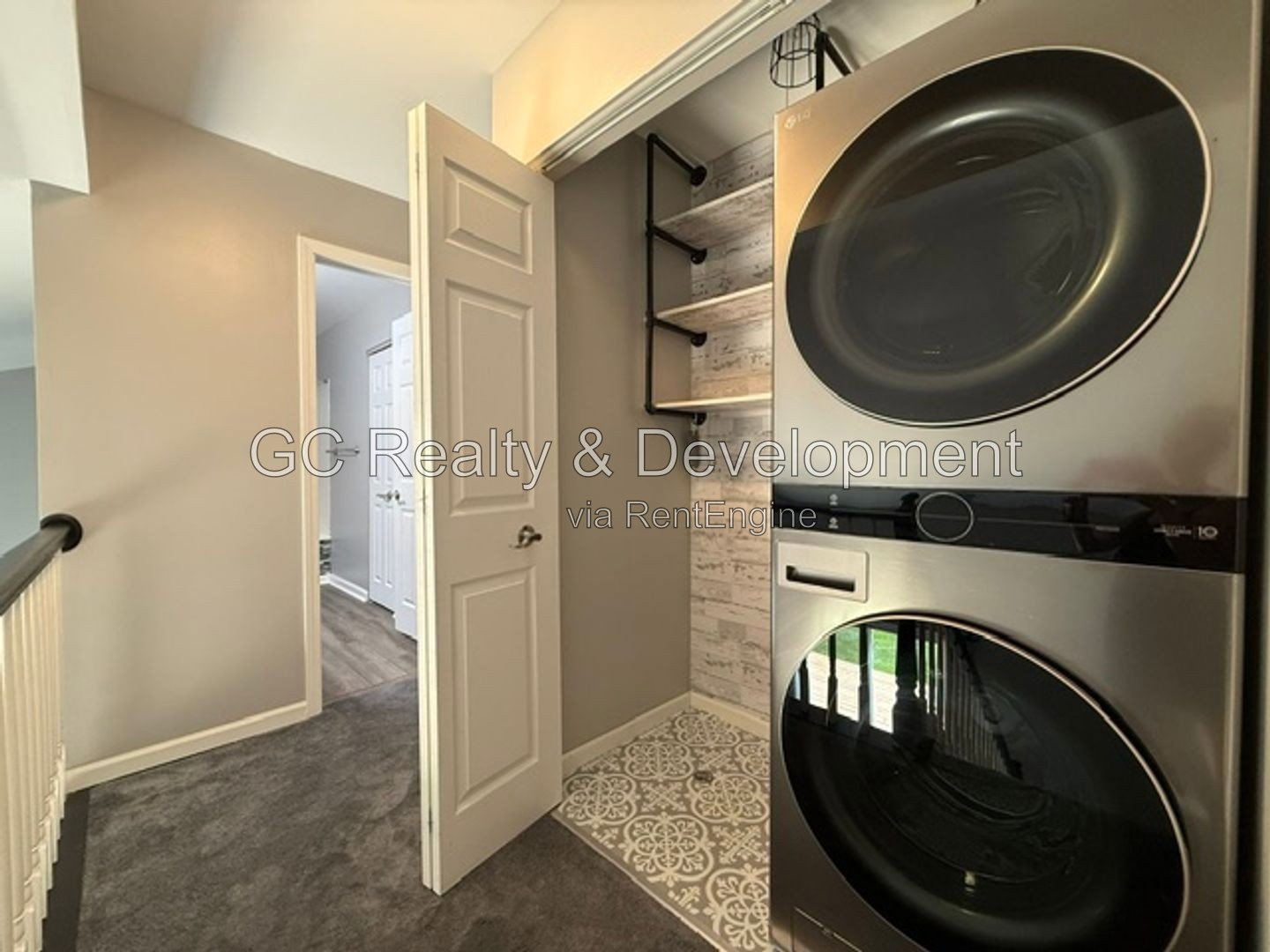 *** 2BR-1.5BA / SS APPLIANCES / IN-UNIT LAUNDRY / ATTACHED GARAGE *** property image