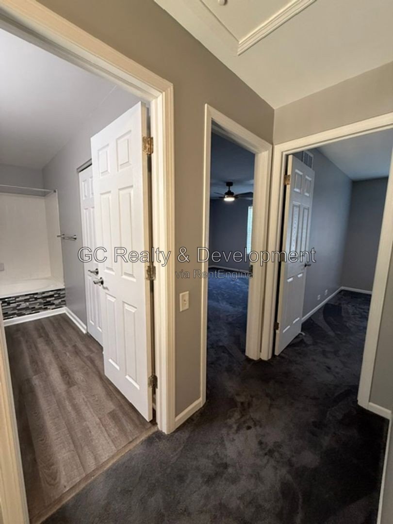 *** 2BR-1.5BA / SS APPLIANCES / IN-UNIT LAUNDRY / ATTACHED GARAGE *** property image