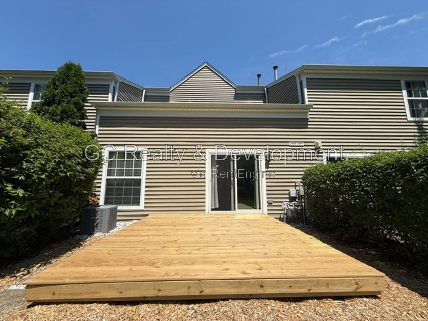 *** 2BR-1.5BA / SS APPLIANCES / IN-UNIT LAUNDRY / ATTACHED GARAGE *** property image