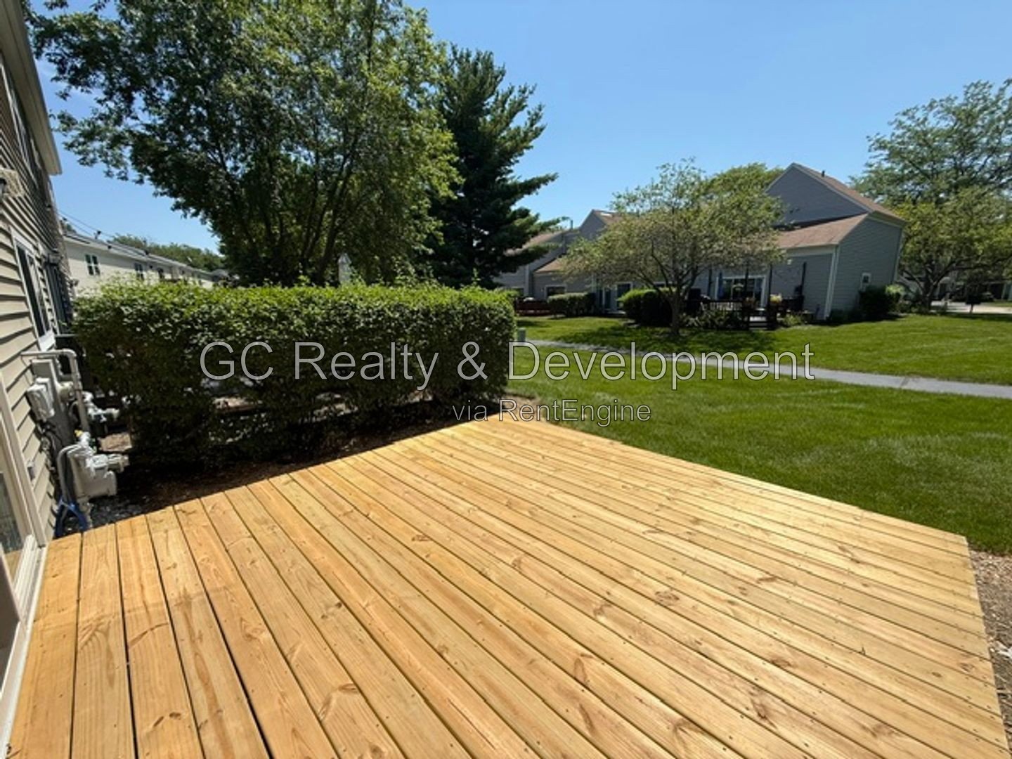 *** 2BR-1.5BA / SS APPLIANCES / IN-UNIT LAUNDRY / ATTACHED GARAGE *** property image