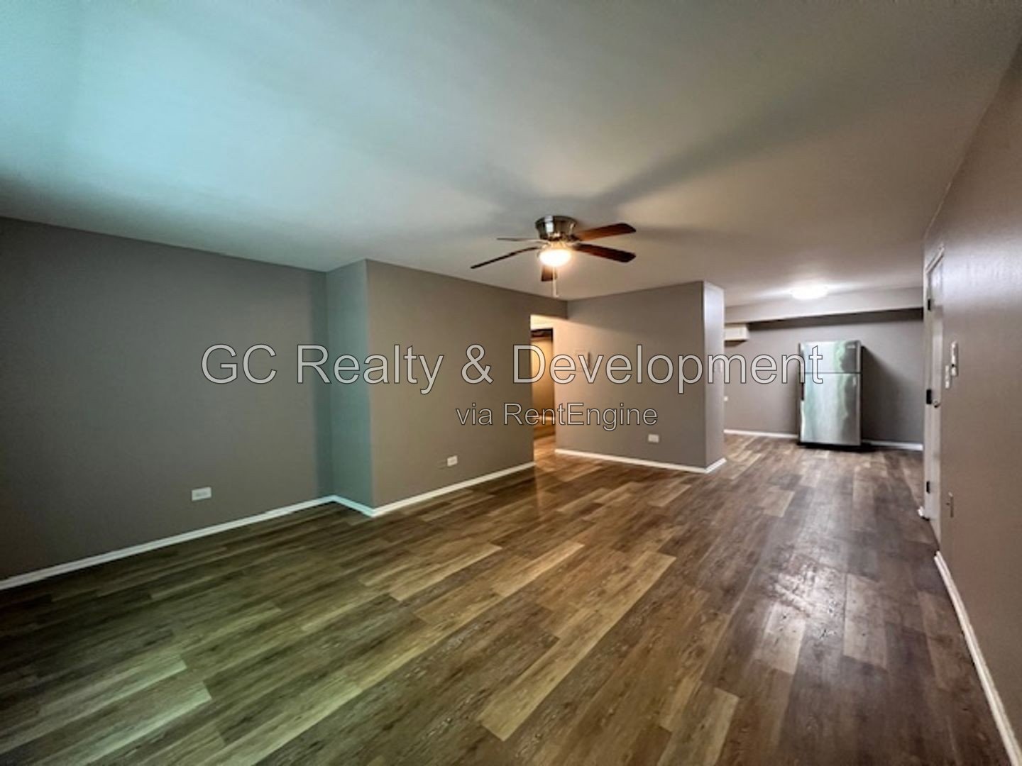 *** $500 OFF – LEASE BY 8/15! / WESTMONT / LARGE 2 BEDROOM / SS APPLIANCES / LAUNDRY ON SITE / PET FRIENDLY / TENANT PAYS ELECTRIC ONLY / STORAGE *** property image