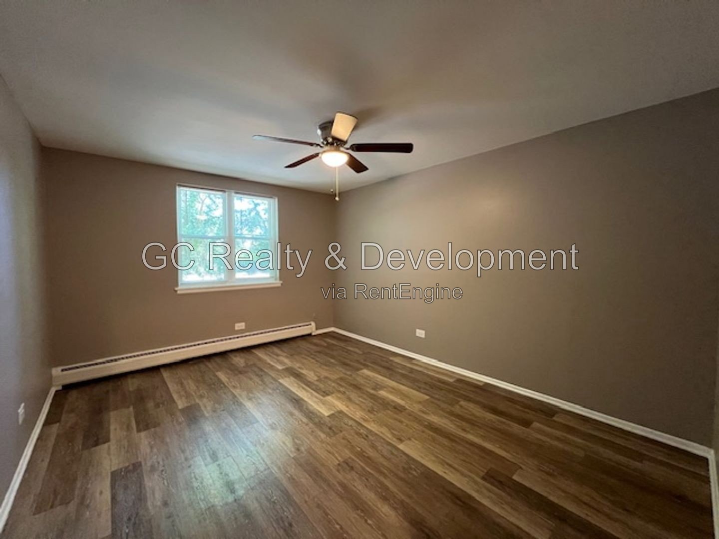 *** $500 OFF – LEASE BY 8/15! / WESTMONT / LARGE 2 BEDROOM / SS APPLIANCES / LAUNDRY ON SITE / PET FRIENDLY / TENANT PAYS ELECTRIC ONLY / STORAGE *** property image
