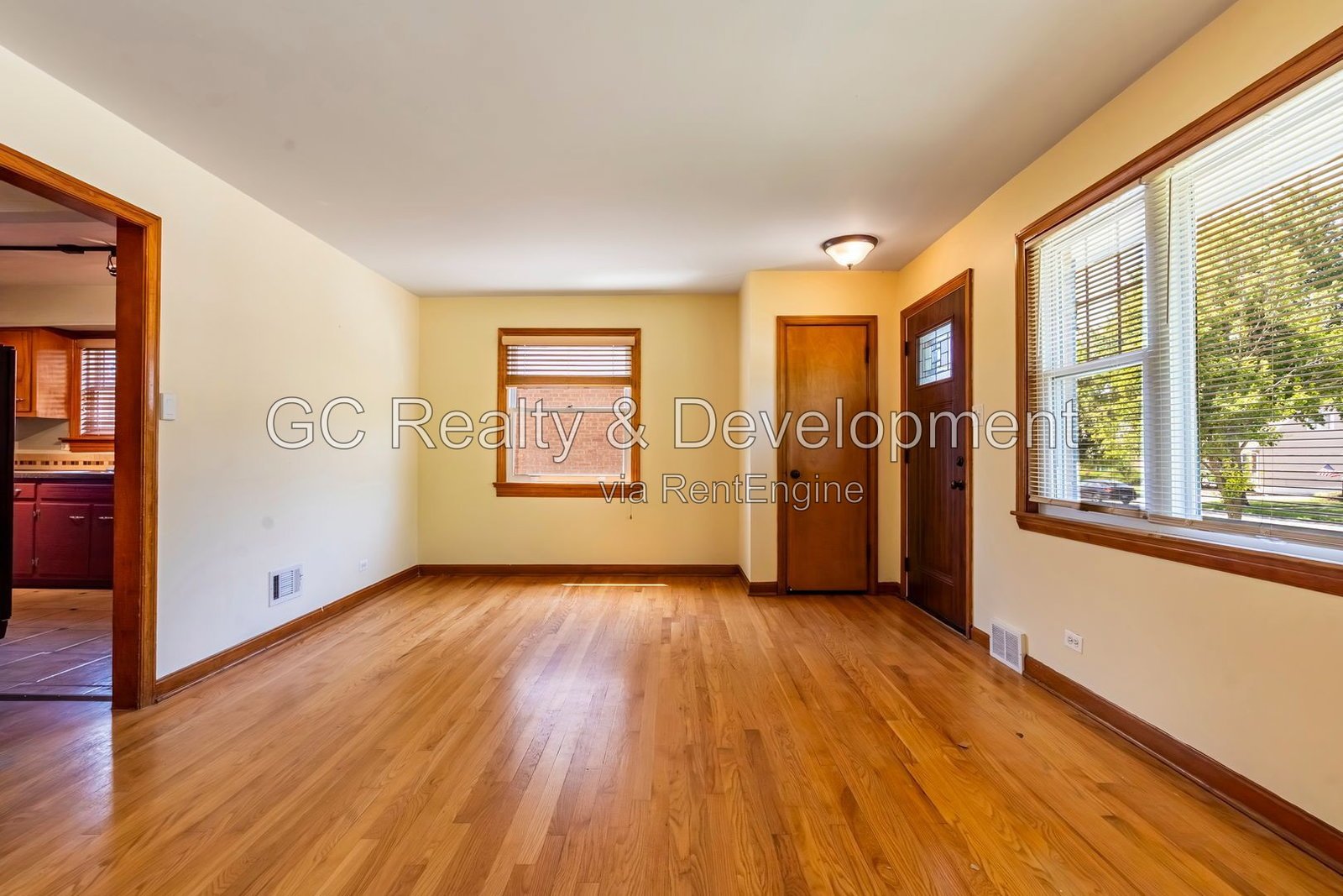 *** 4BR - 3BA / RECENTLY UPDATED / CENTRAL AC / LARGE YARD / FINISHED BASEMENT / FENCED YARD *** property image
